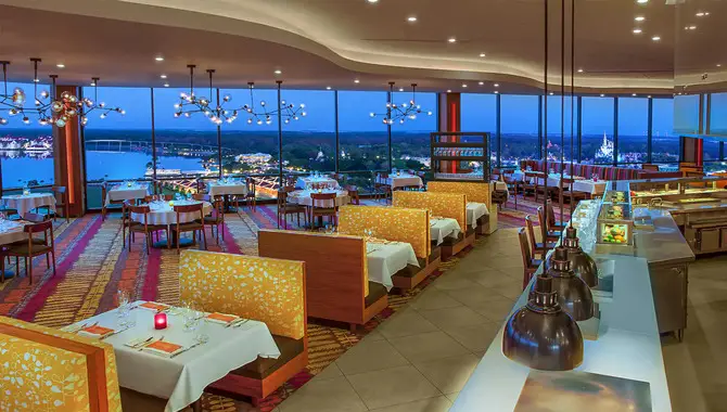 What Are Some Tips For Enjoying Luxury Hotel Dining To The Fullest